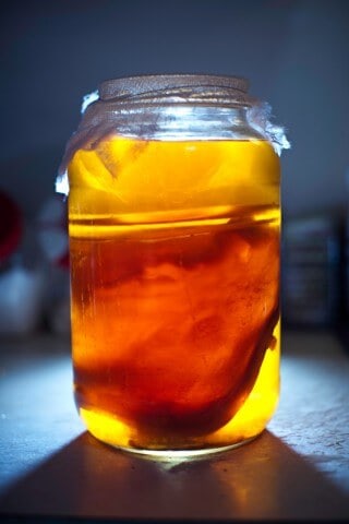 7 Reasons to Drink Kombucha Every Day - Dr. Axe