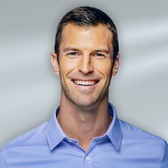 Dr. Josh Axe