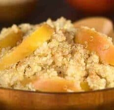 Baked quinoa with apples