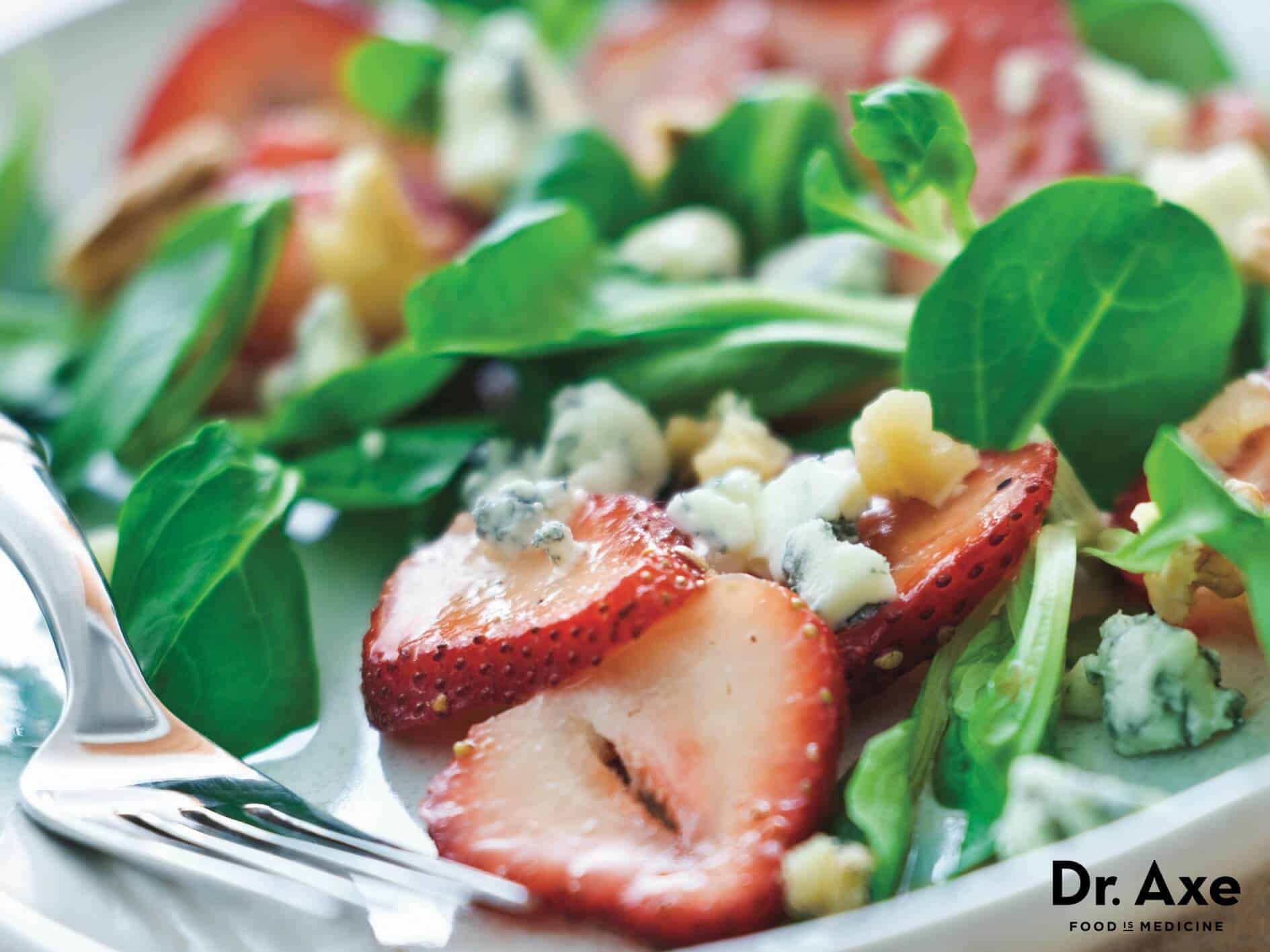 Berry goat cheese salad recipe - Dr. Axe