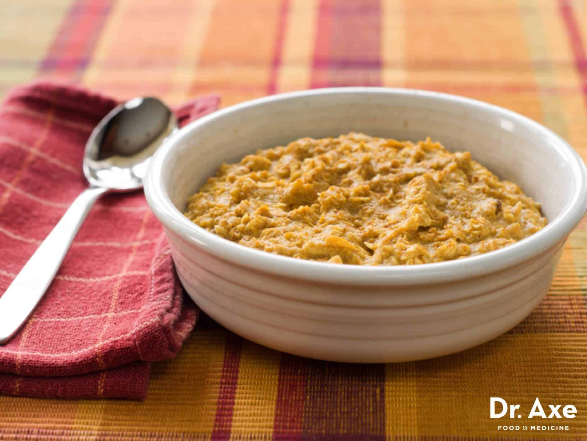 Pumpkin pie oatmeal recipe - Dr. Axe