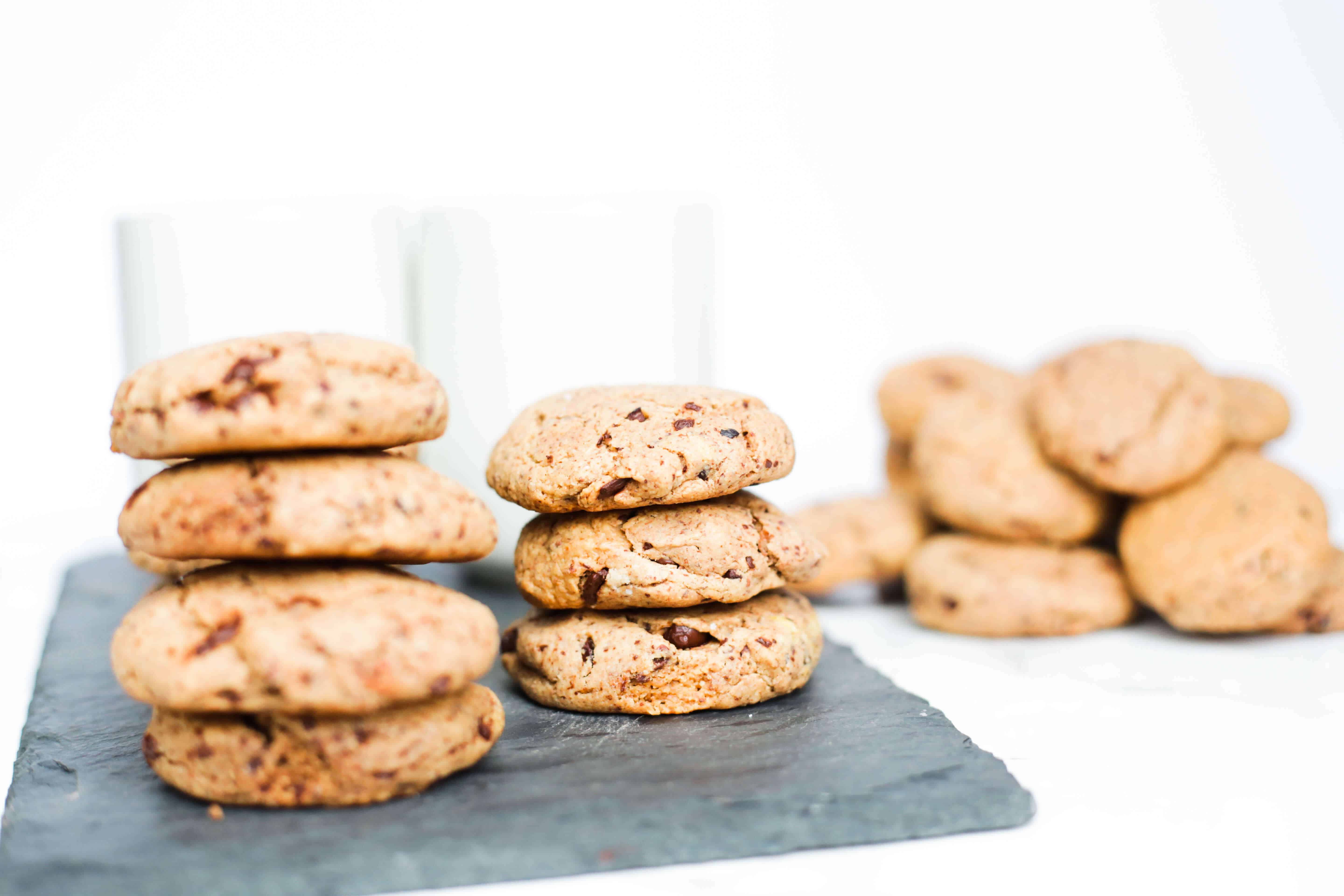Dark chocolate almond butter cookies recipe - Dr. Axe