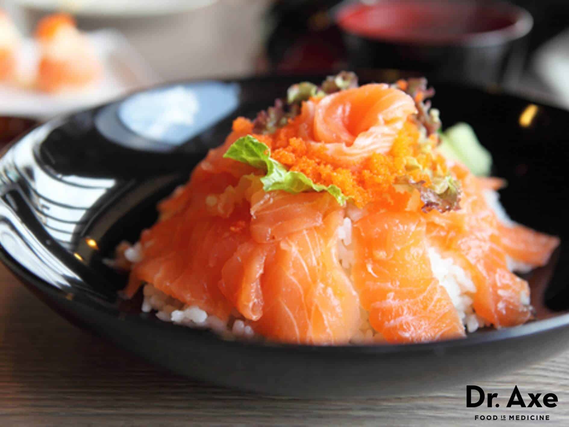 Smoked salmon sushi bowl recipe - Dr. Axe