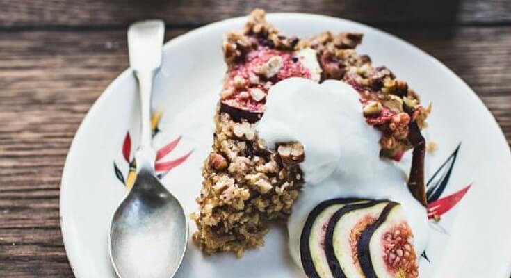 Baked Fig & Date Oatmeal