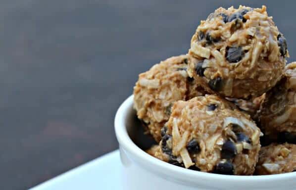 5-Ingredient Cookie Dough Snack Balls