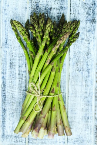 asparagus bunch 320x480 - ASPERGE VOEDING, GEZONDHEIDSVOORDELEN EN RECEPTEN