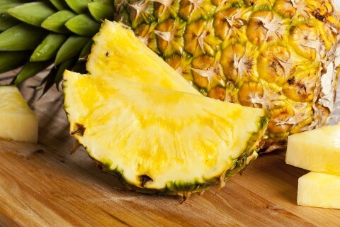 Fresh Yellow Organic Pineapple slice