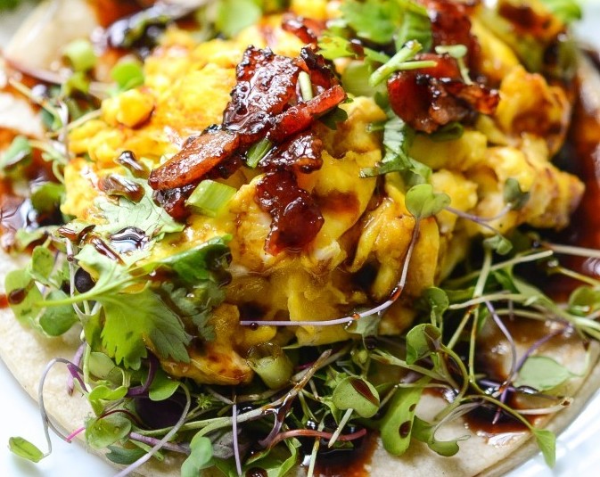 Nông dân từ chợ ăn sáng Tacos