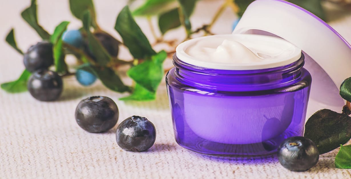 Bruise Cream with Arnica, Bilberry and Comfrey Dr. Axe