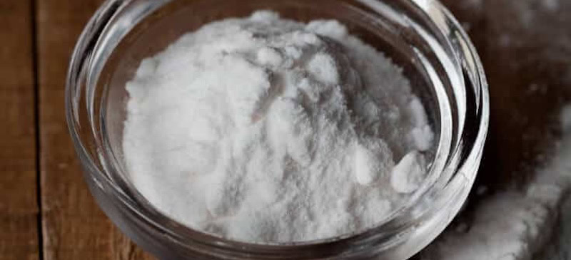Baking soda shampoo