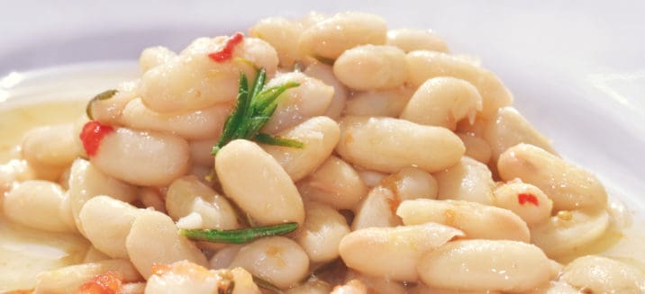 Cannellini Beans Benefits, Nutrition Facts and How to Cook - Dr. Axe