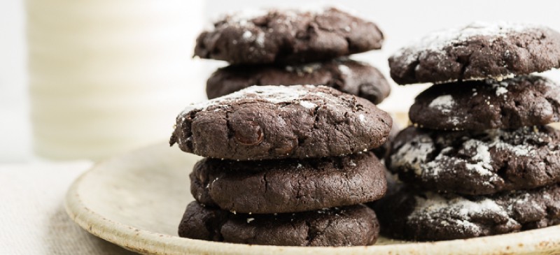 Chocolate crinkle cookies - Dr. Axe