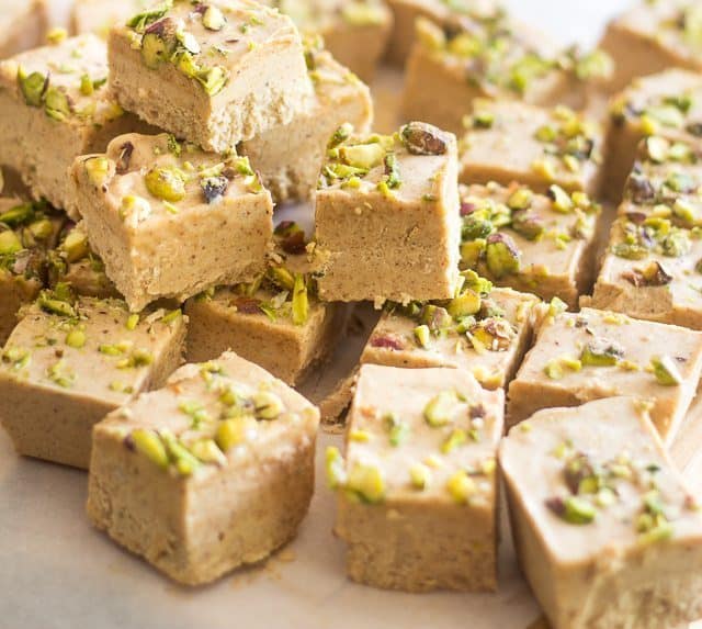 almond pistachio fudge