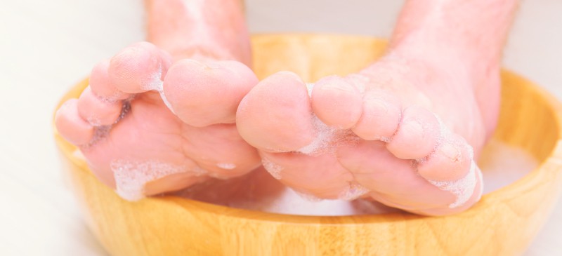 DIY detox foot soak - Dr. Axe