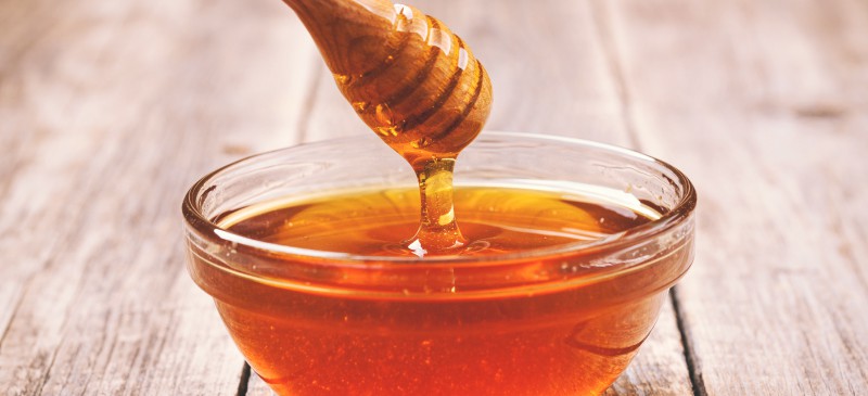 8 Raw Honey Benefits (Plus, 20 DIY Uses) - Dr. Axe