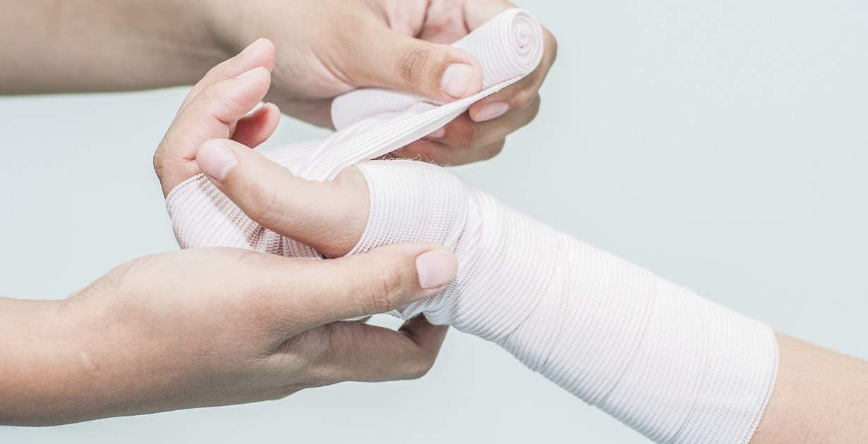 Before You Bandage: How to Properly Clean a Wound