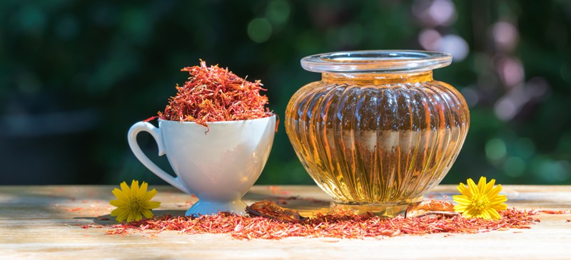 Safflower Oil Benefits Uses Risks Side Effects and How to Use