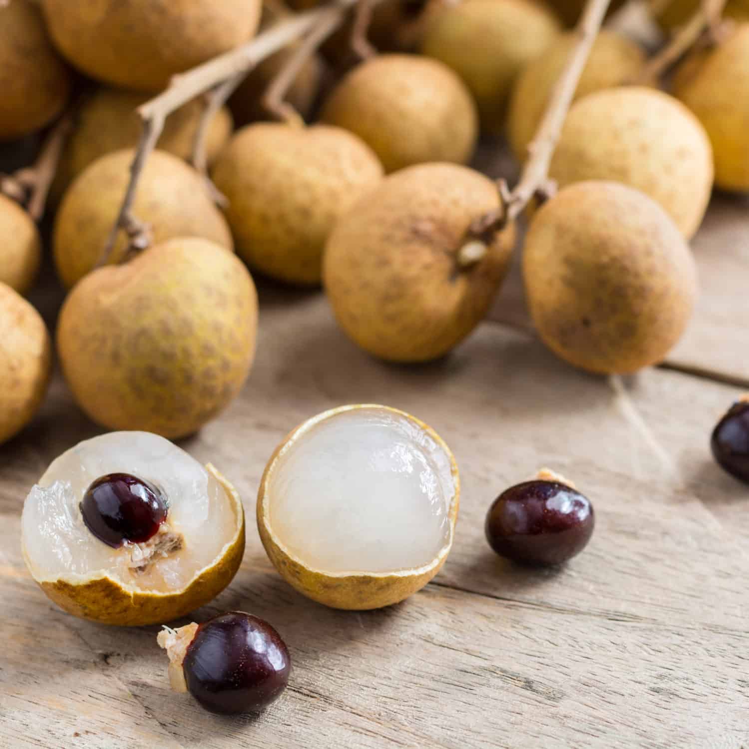 Longan Fruit Nutrition Facts, Health Benefits and Uses - Dr. Axe