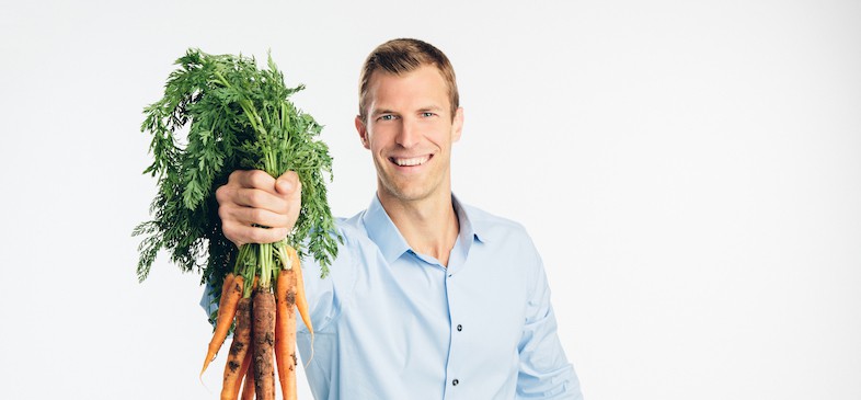 Carrot Seed Oil Benefits and Uses - Dr. Axe