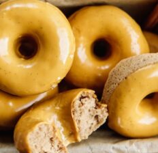 Vanilla cinnamon protein donuts